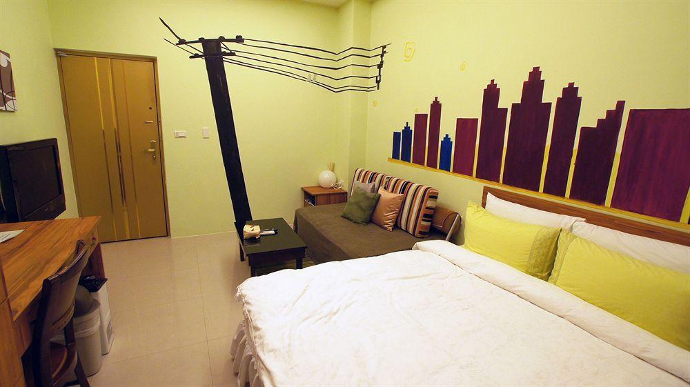Mei Hsiao Yuen Hostel Taichung Esterno foto